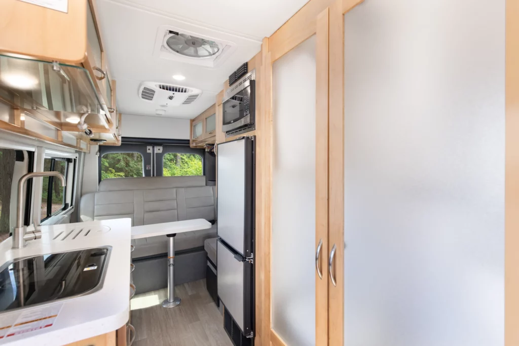 Deluxe Van Camper ft