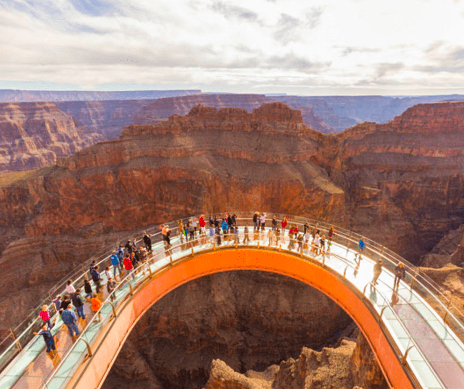 Passeios de helicóptero e rafting